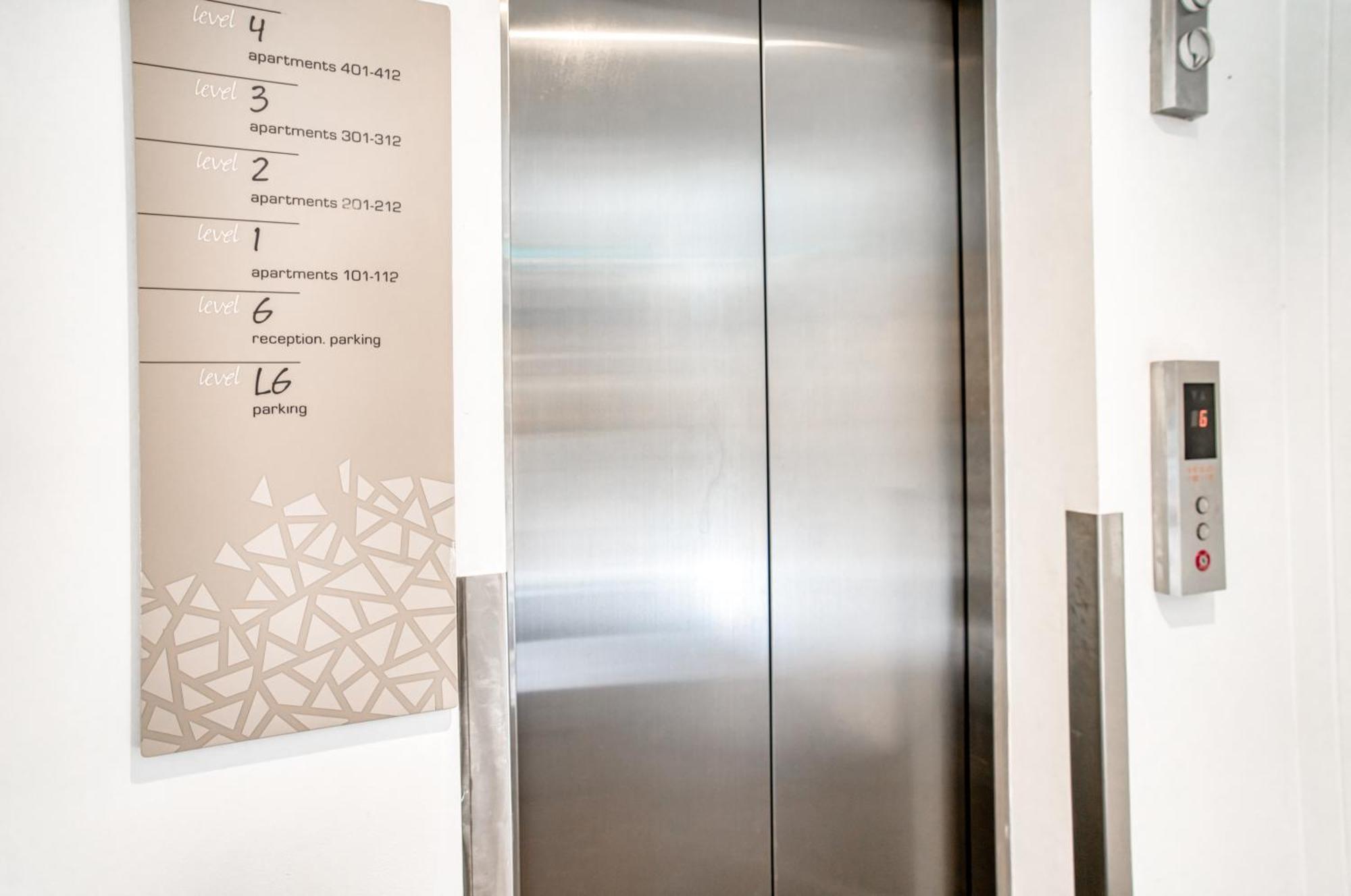 Oaks Vue Suites 吉朗 外观 照片